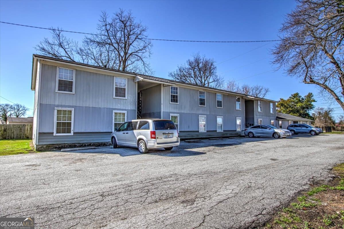 2 bedroom, 1 bathroom, 800 sq ft apartment for rent at 1232 12th Street D, Augusta, GA 30901 for $1,100 a month
