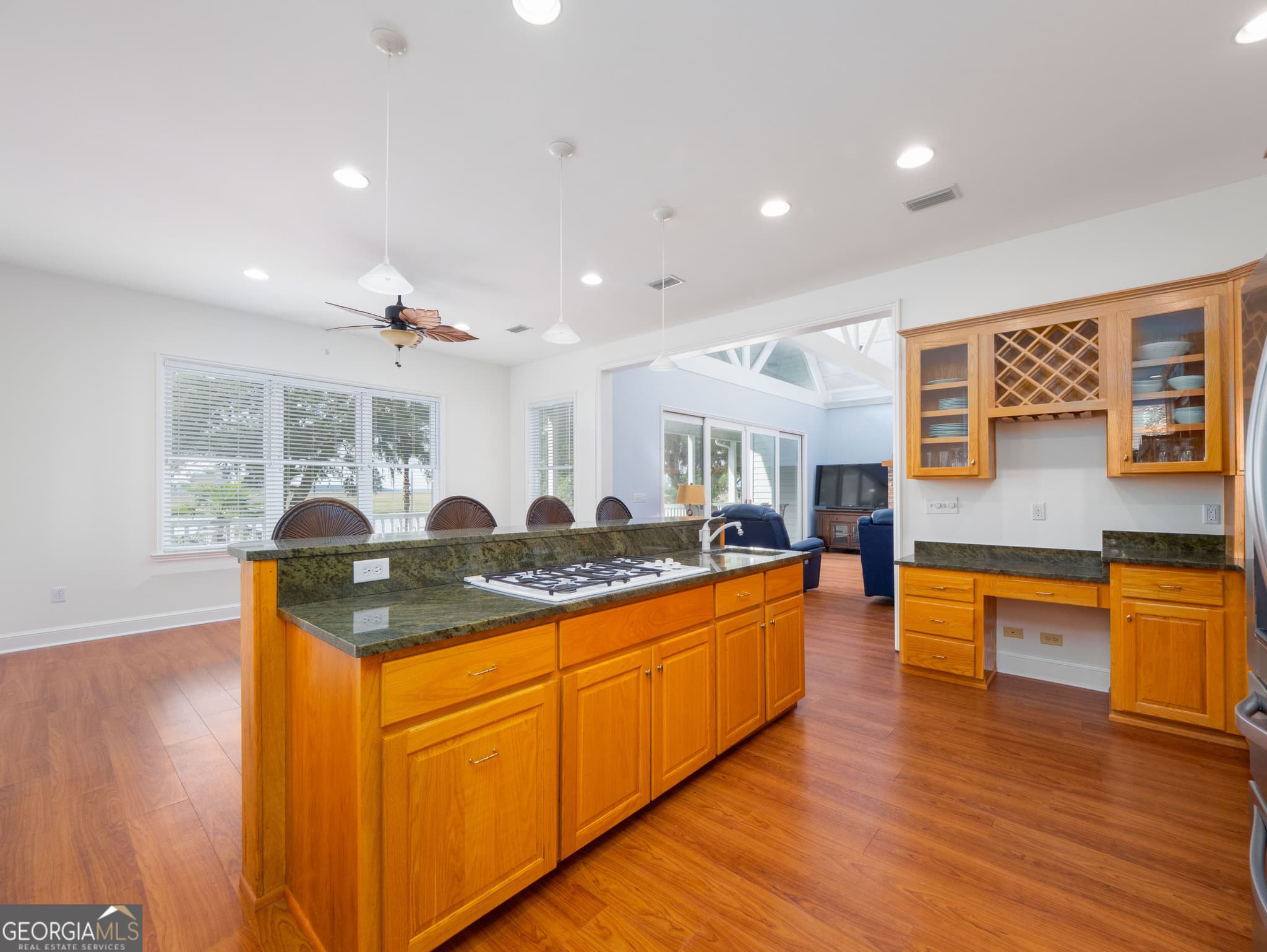 4 bedroom, 4.5 bathroom, 3,328 sq ft single family residence for sale at 146 Royal Drive, Brunswick, GA 31523 — photo 9
