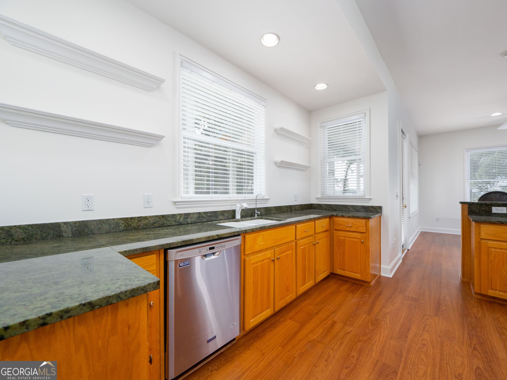 4 bedroom, 4.5 bathroom, 3,328 sq ft single family residence for sale at 146 Royal Drive, Brunswick, GA 31523 — photo 10