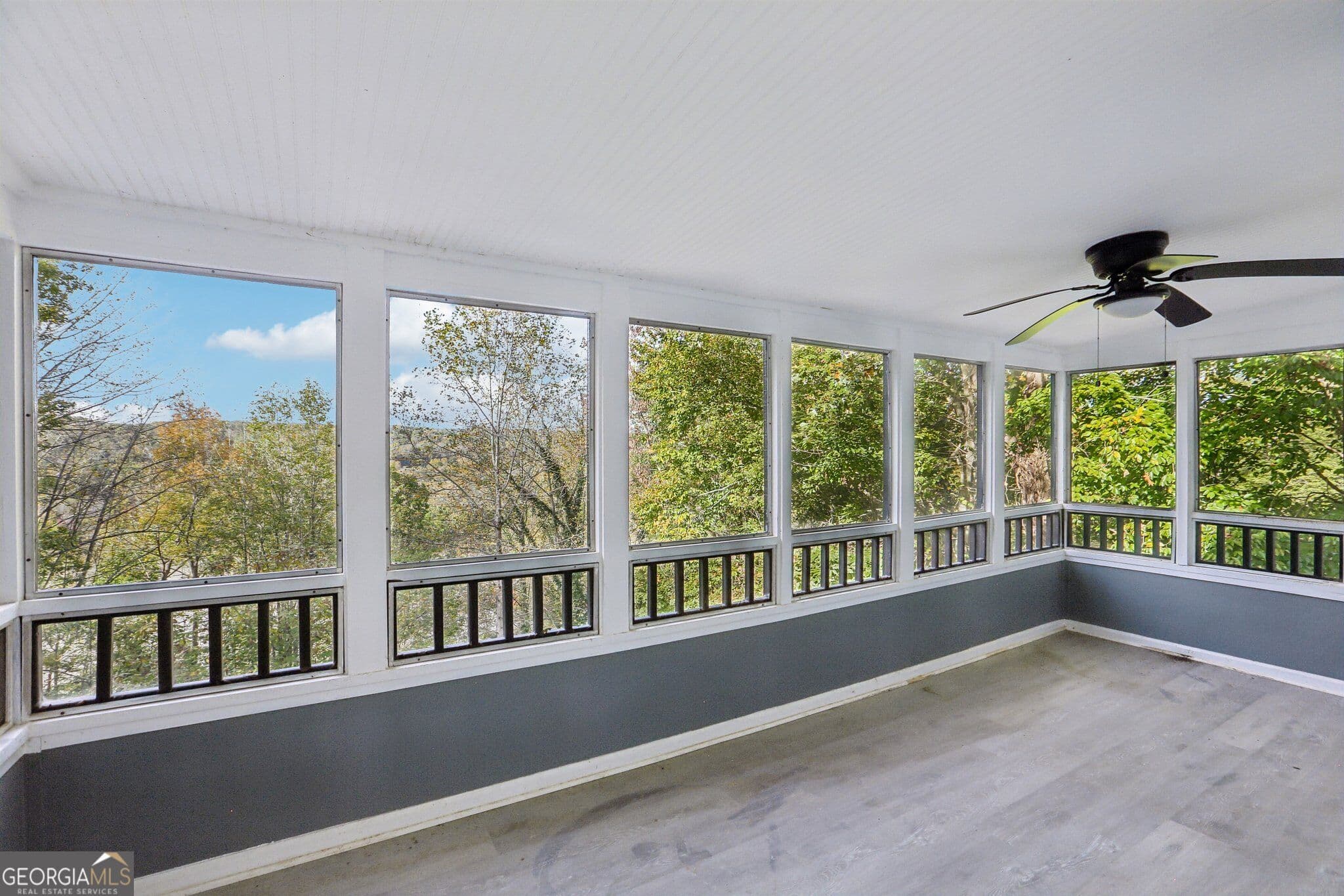 3 bedroom, 2.5 bathroom, 3,883 sq ft single family residence for sale at 140 Huntcliff Point, Sandy Springs, GA 30350 — photo 9