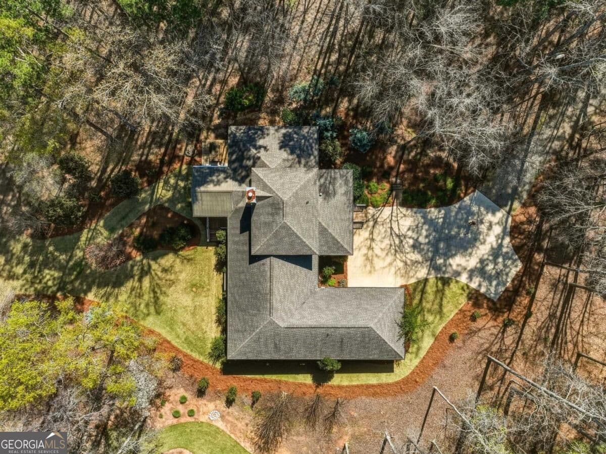 4 bedroom, 3 bathroom, 2,516 sq ft single family residence for sale at 1641 Bennett Springs Drive, Greensboro, GA 30642 — photo 6