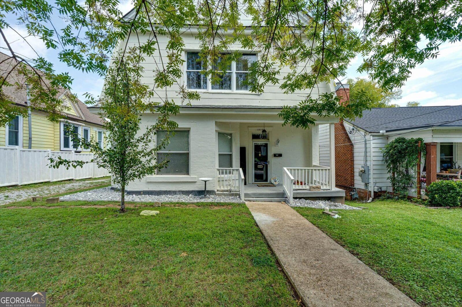 3 bedroom, 3 bathroom, 1,820 sq ft single family residence for sale at 1905 Ivy Street, Chattanooga, TN 37404