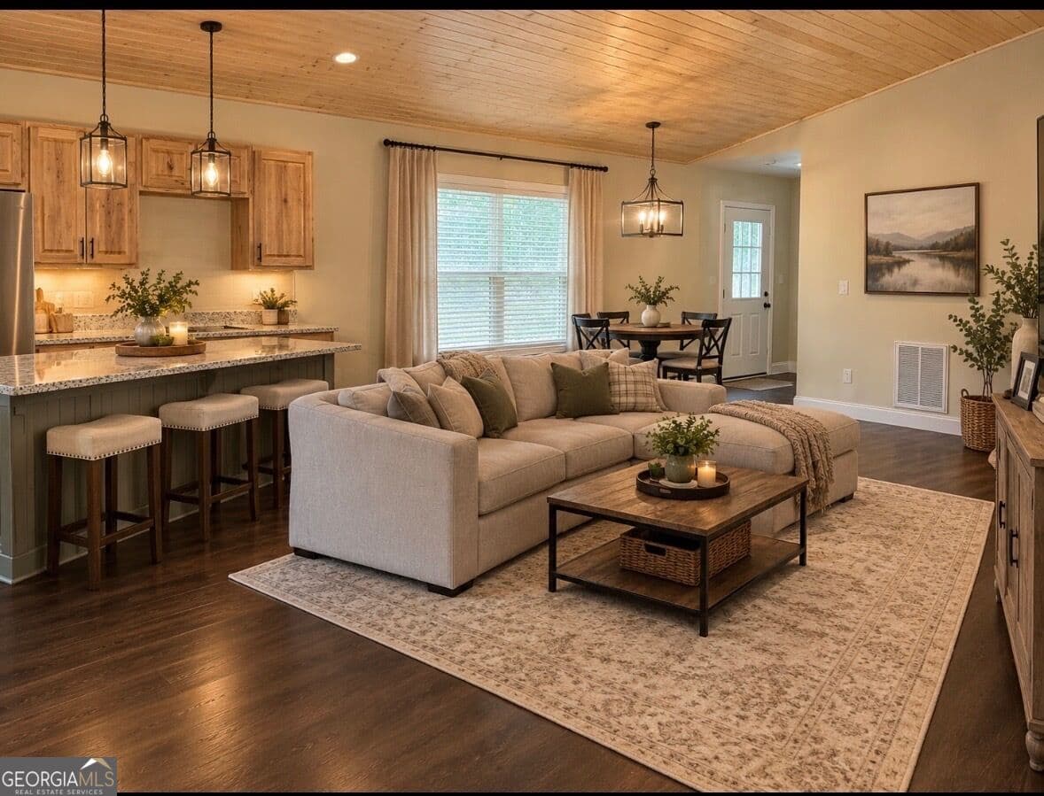2 bedroom, 2 bathroom, 1,144 sq ft single family residence for sale at 205 Gumlog Drive, Lavonia, GA 30553 — photo 6