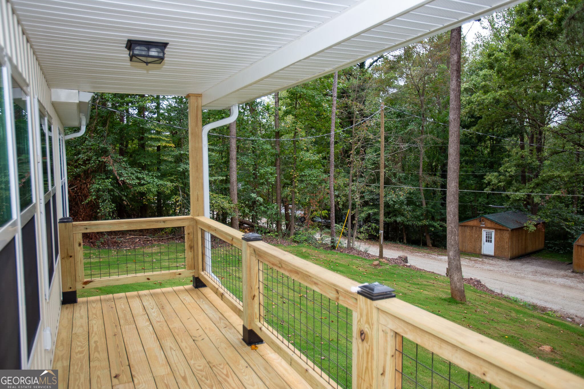 2 bedroom, 2 bathroom, 1,144 sq ft single family residence for sale at 205 Gumlog Drive, Lavonia, GA 30553 — photo 4