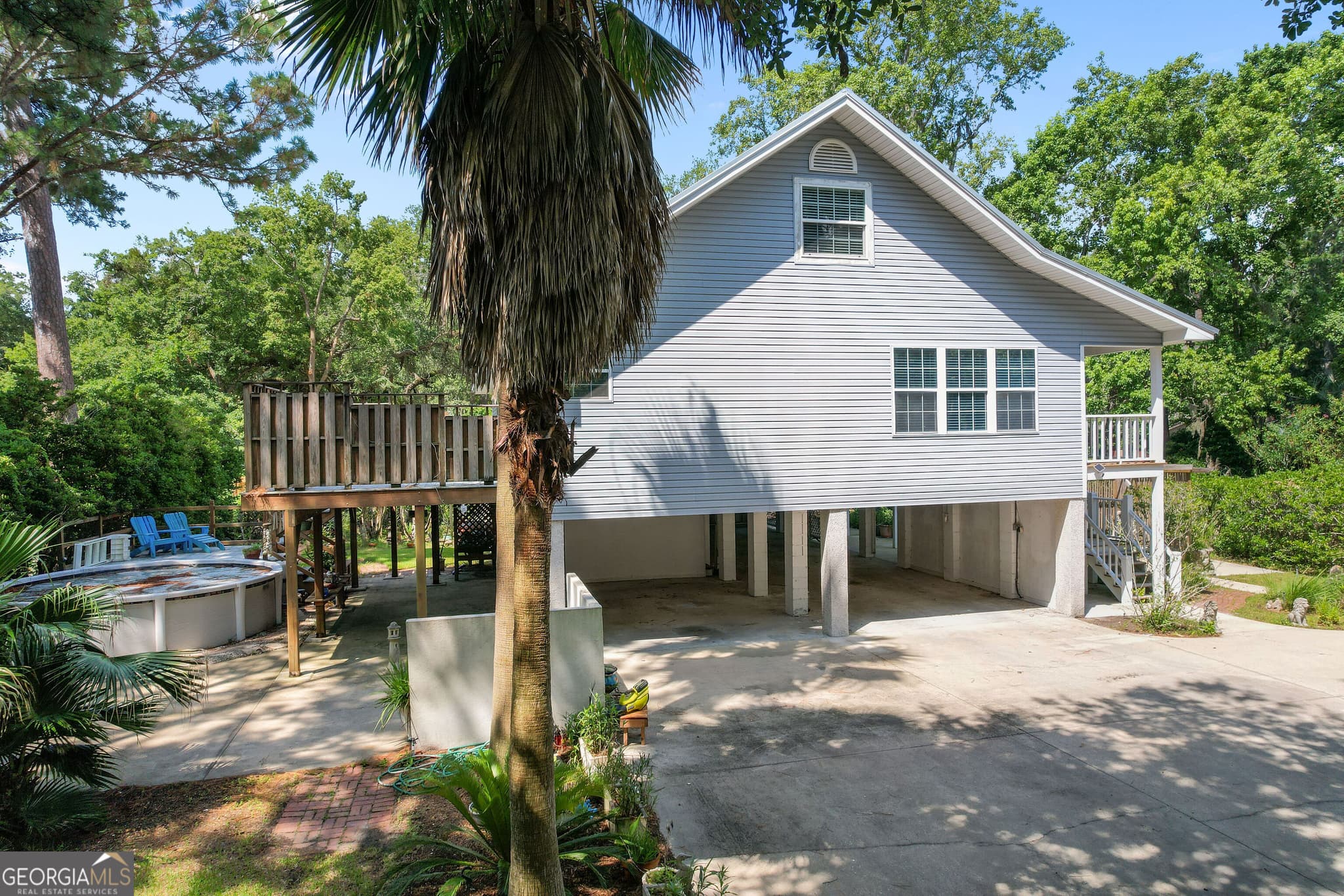 5 bedroom, 3 bathroom, 2,500 sq ft single family residence for sale at 104 Sapelo Street, St. Simons, GA 31522 — photo 3