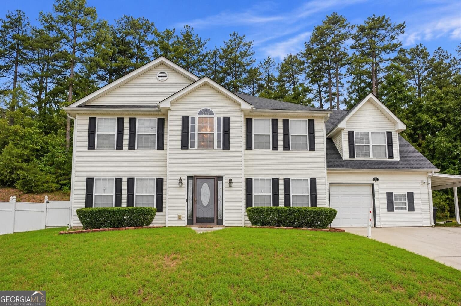 4 bedroom, 2.5 bathroom, 2,901 sq ft single family residence for sale at 1971 Hillspring Lane, Lithonia, GA 30058 — photo 1 of 33