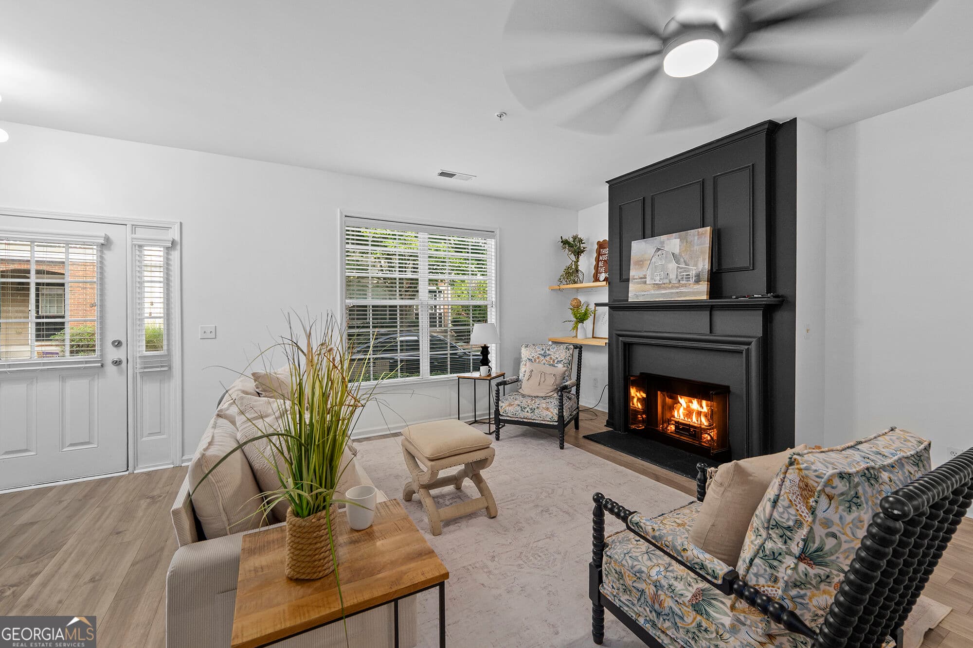 2 bedroom, 2.5 bathroom, 1,313 sq ft townhouse for sale at 126 Riverstone Commons Circle, Canton, GA 30114 — photo 3