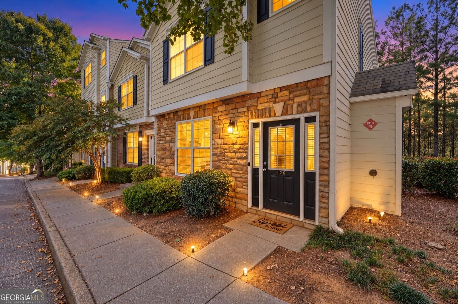 2 bedroom, 2.5 bathroom, 1,313 sq ft townhouse for sale at 126 Riverstone Commons Circle, Canton, GA 30114 — photo 5