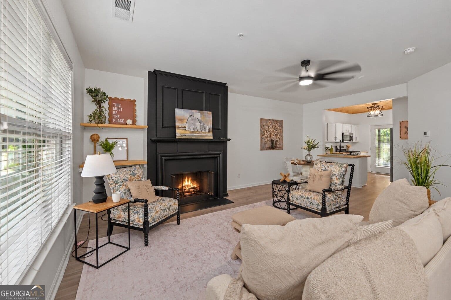 2 bedroom, 2.5 bathroom, 1,313 sq ft townhouse for sale at 126 Riverstone Commons Circle, Canton, GA 30114 — photo 8