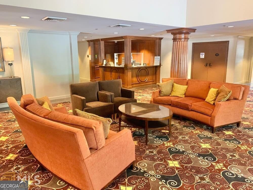 2 bedroom, 2 bathroom, 1,355 sq ft condominium for sale at 1735 Peachtree Street 212, Atlanta, GA 30309 — photo 8