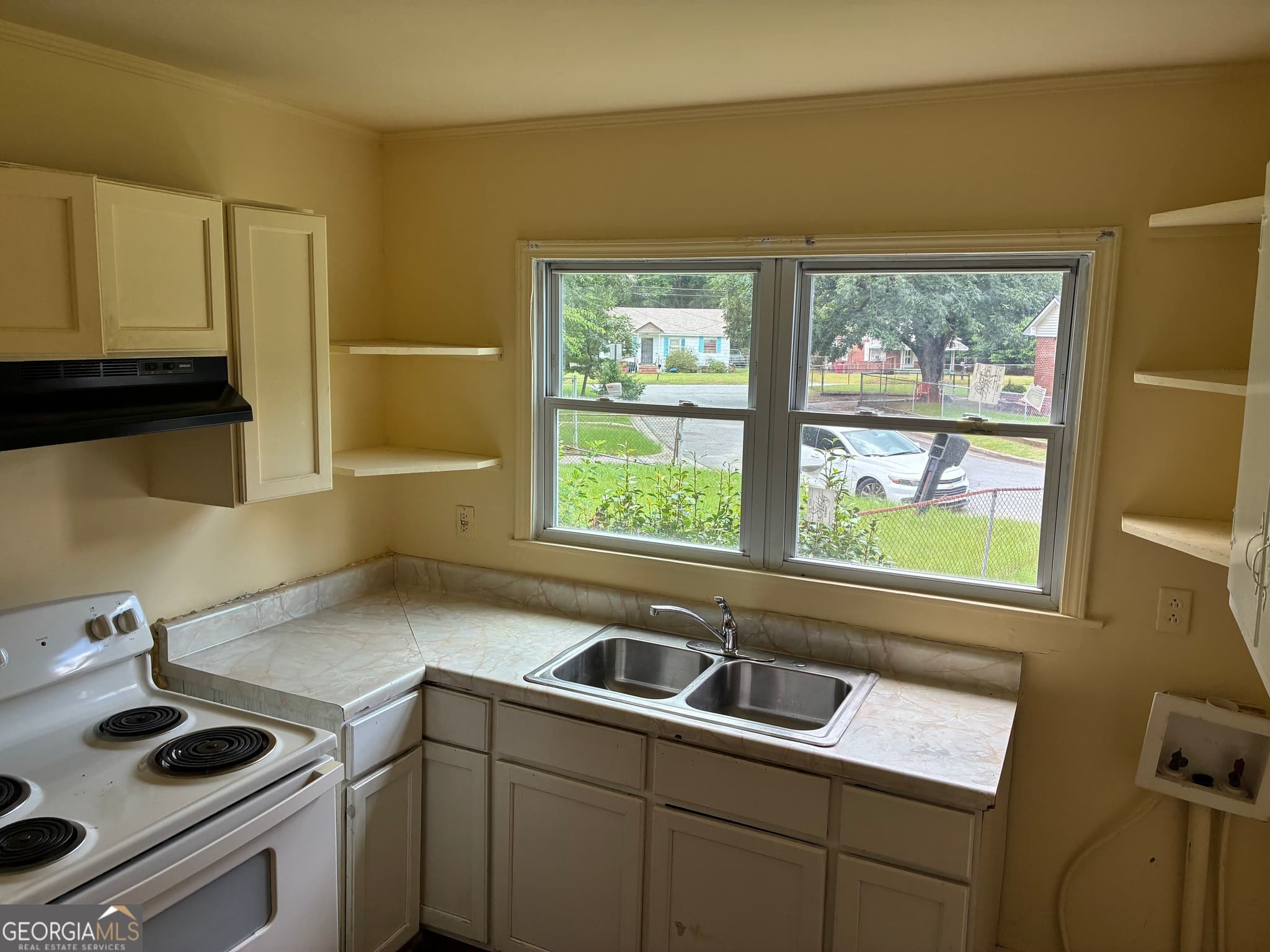 2 bedroom, 1 bathroom, 960 sq ft single family residence for sale at 513 Lynmore Circle, Macon, GA 31206 — photo 3