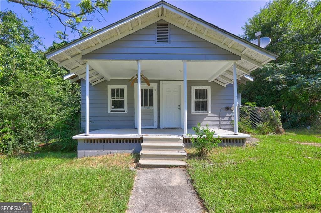 3 bedroom, 1 bathroom, 1,344 sq ft single family residence for sale at 120 Caraker Avenue, Milledgeville, GA 31061 — photo 2