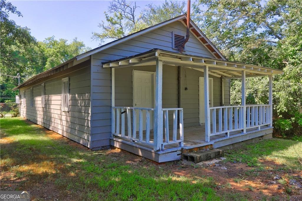 3 bedroom, 1 bathroom, 1,344 sq ft single family residence for sale at 120 Caraker Avenue, Milledgeville, GA 31061 — photo 4