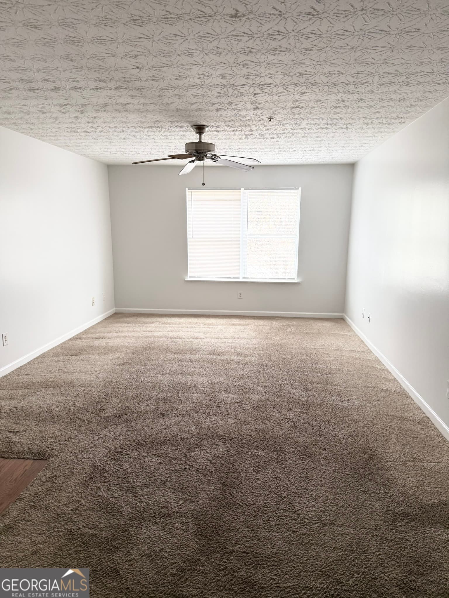 3 bedroom, 2 bathroom, 1,292 sq ft single family residence for rent at 10201 Fairington Ridge Circle, Lithonia, GA 30038 for $1,500 a month — photo 2