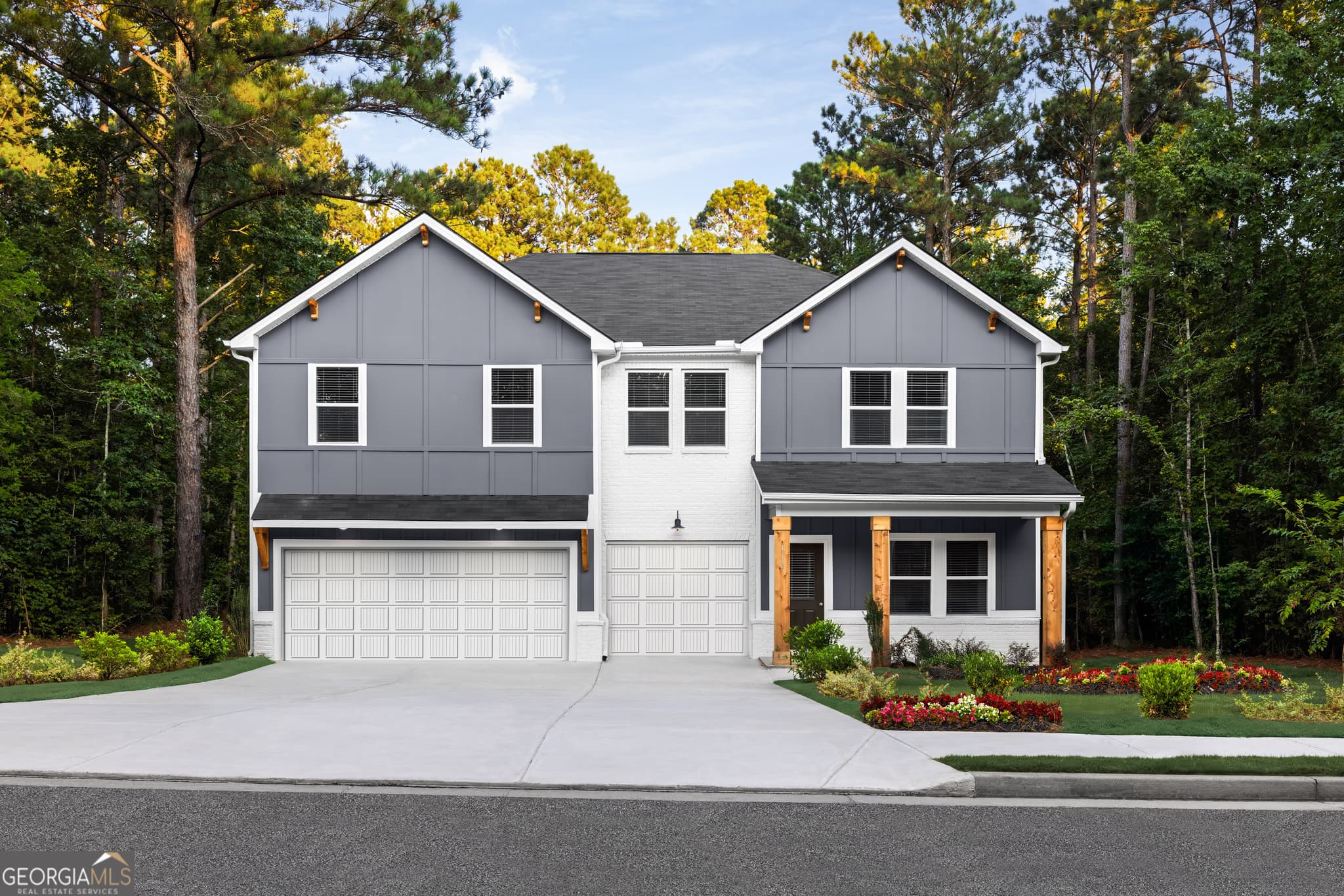 5 bedroom, 4 bathroom, 3,300 sq ft single family residence for sale at 321 Clubland Circle, Conyers, GA 30094 — photo 2