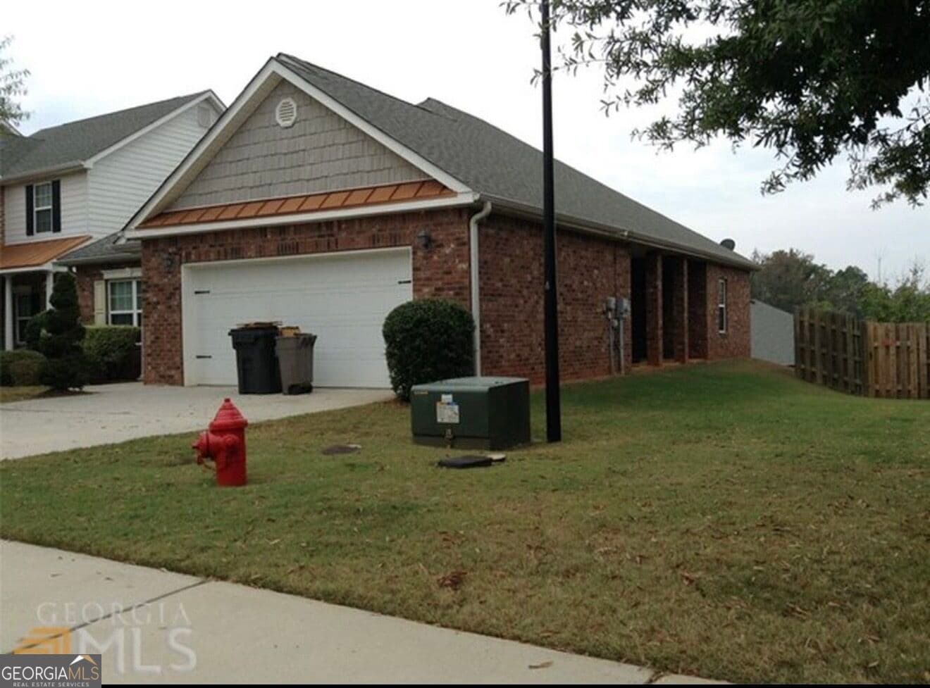 3 bedroom, 2 bathroom, 1,440 sq ft single family residence for rent at 221 Polo Lane, Locust Grove, GA 30248 for $2,100 a month — photo 2