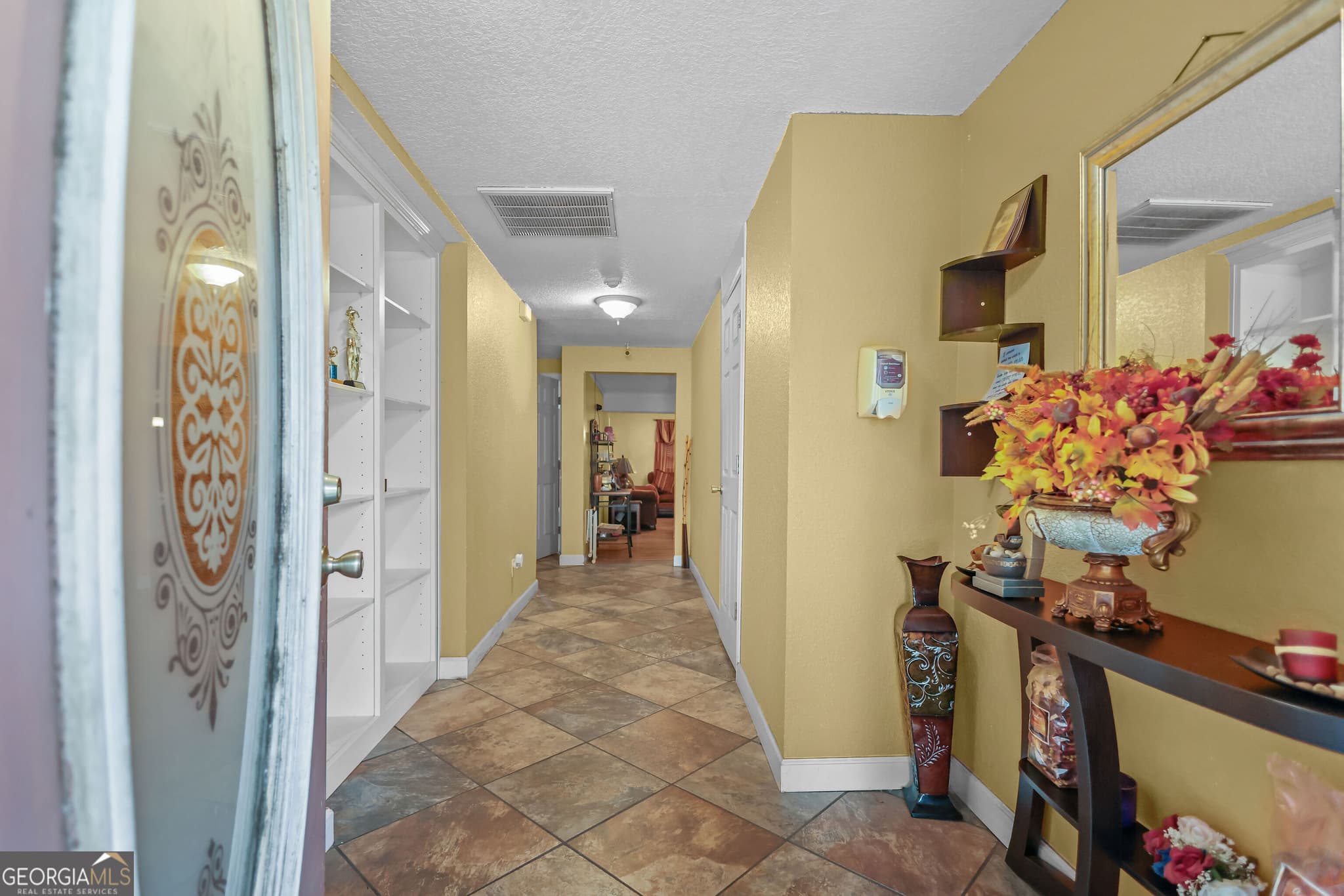 4 bedroom, 2.5 bathroom, 2,946 sq ft single family residence for sale at 412 S Willow Street, Jesup, GA 31546 — photo 3