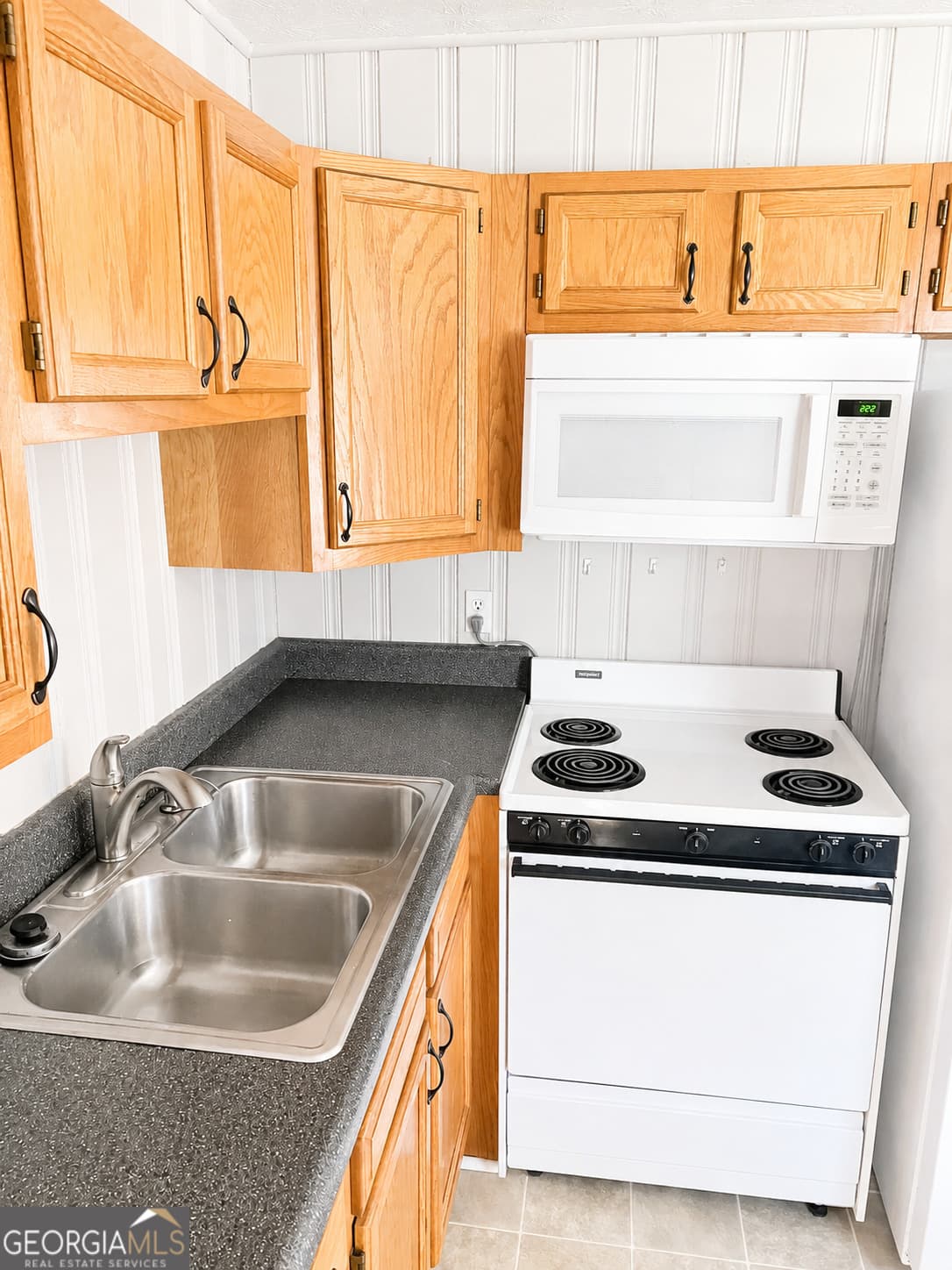multi family,duplex for sale at 129 Rhudy Street, Carrollton, GA 30117 — photo 6