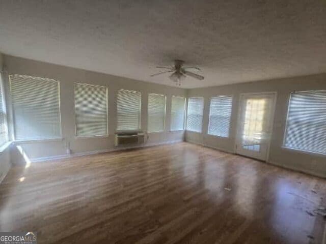 3 bedroom, 2 bathroom, 1,737 sq ft single family residence for sale at 205 Sport Way, Griffin, GA 30223 — photo 2