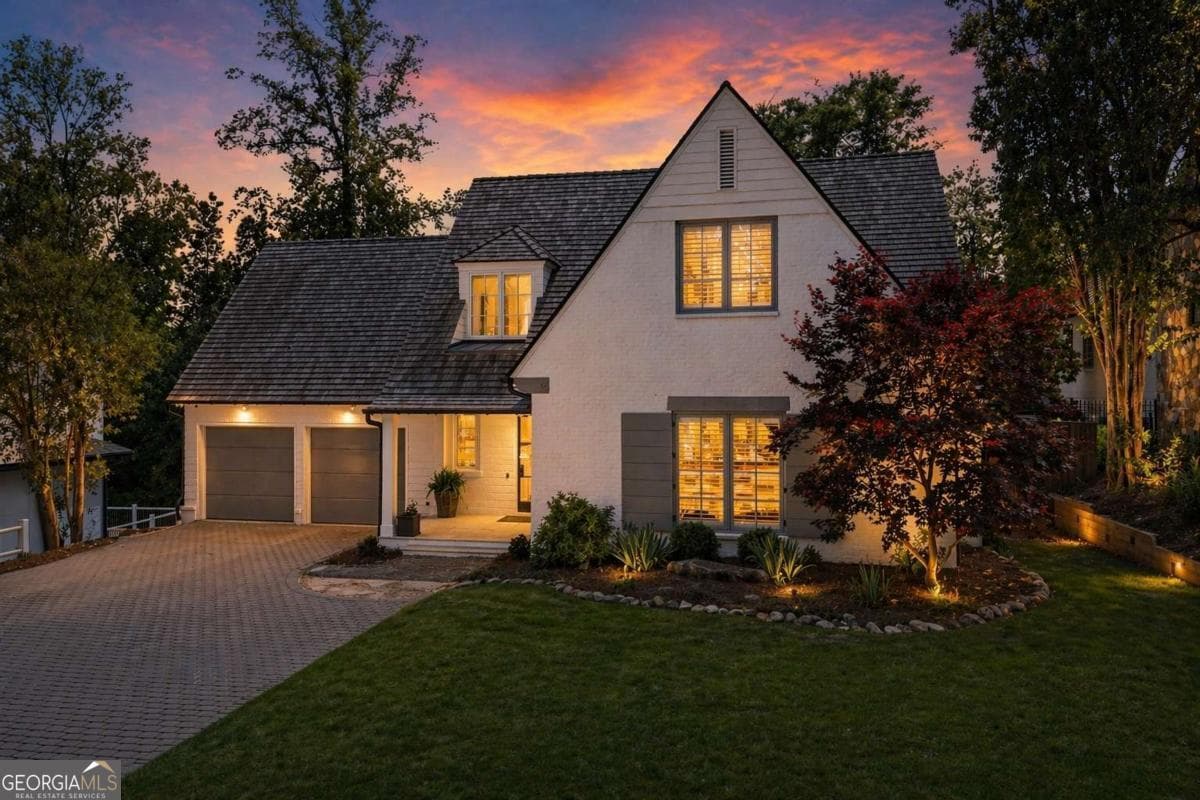 4 bedroom, 4.5 bathroom, 6,014 sq ft single family residence for sale at 4240 Paces Ferry Road, Atlanta, GA 30339