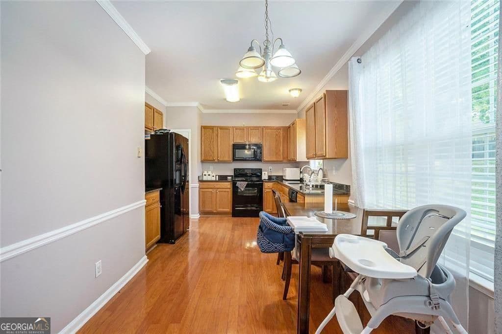 4 bedroom, 2.5 bathroom, 2,217 sq ft single family residence for sale at 2289 Pate Brook Road, Snellville, GA 30078 — photo 6
