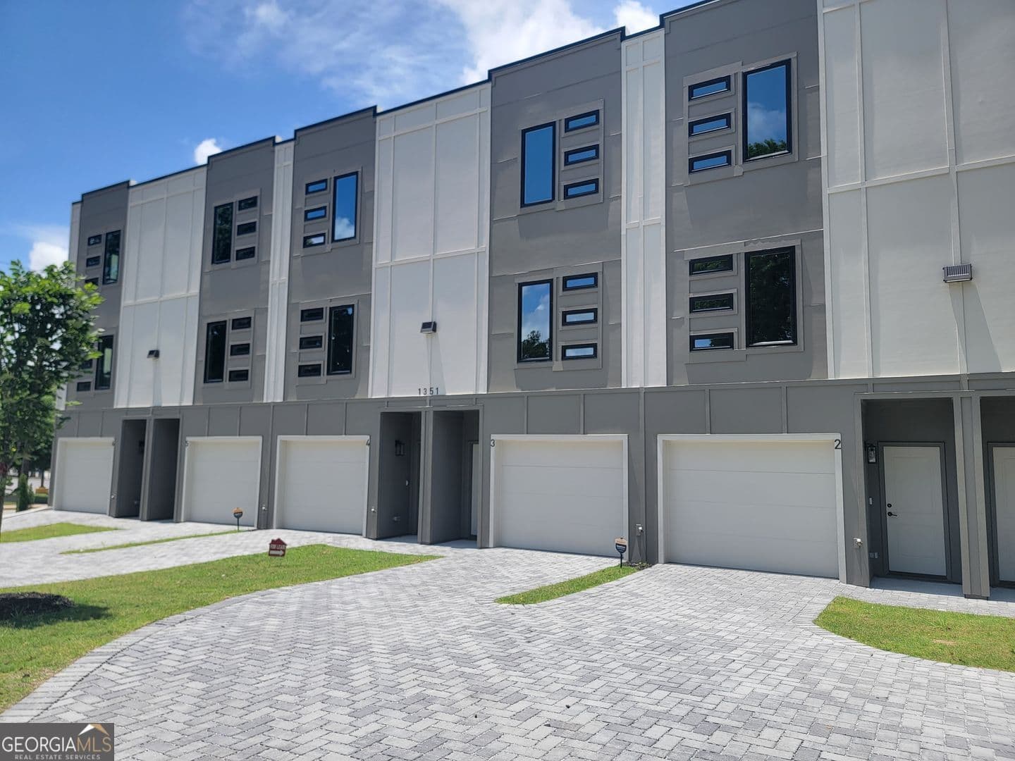 4 bedroom, 4 bathroom, 1,600 sq ft townhouse for rent at 1351 Brewster Street 3, Atlanta, GA 30310 for $2,500 a month — photo 1 of 12