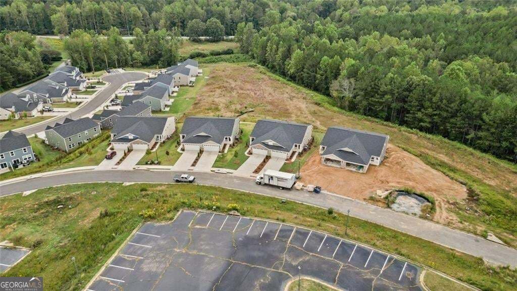 3 bedroom, 2.5 bathroom, 1,243 sq ft townhouse for sale at 35 Village Drive, Dawsonville, GA 30534 — photo 2