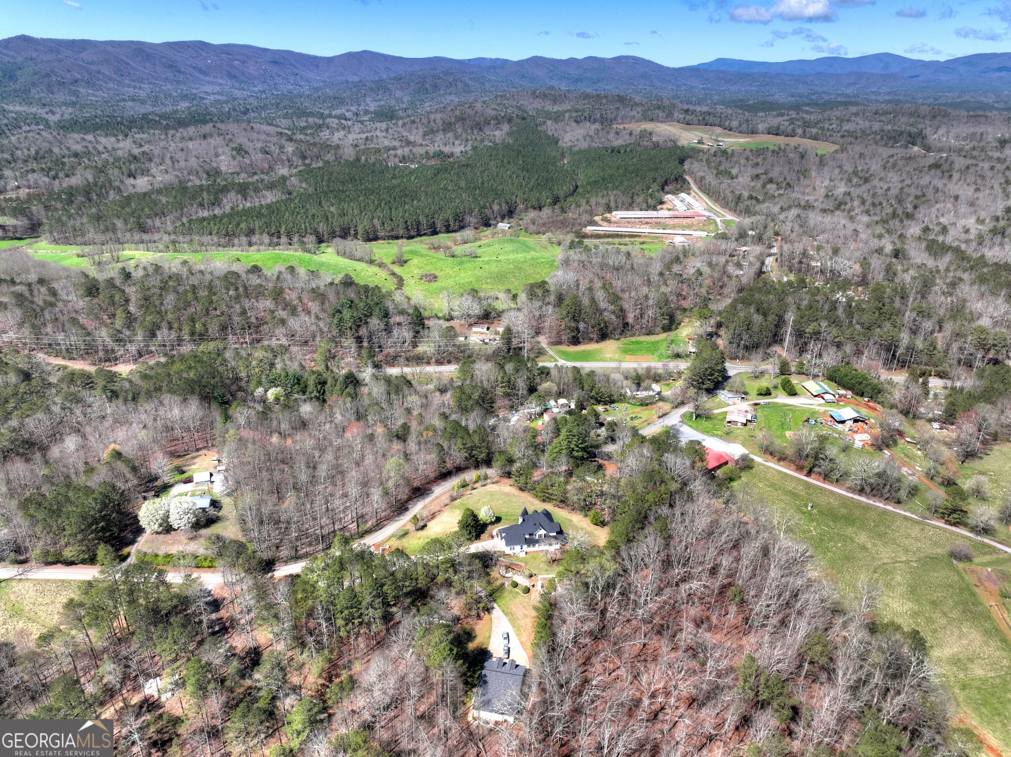 7 bedroom, 6.5 bathroom, 7,609 sq ft single family residence for sale at 229-B Crossroads Church Road, Ellijay, GA 30540 — photo 7