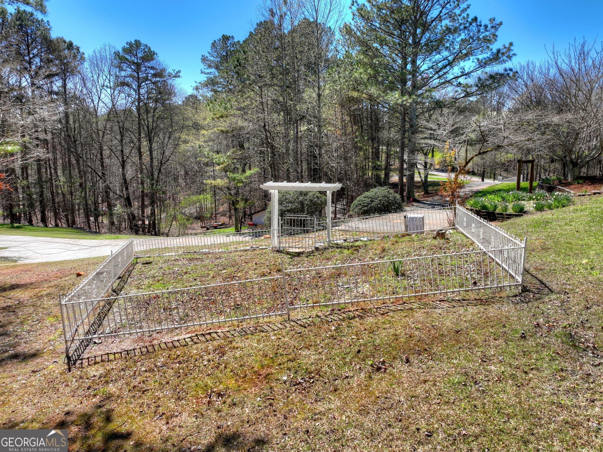 7 bedroom, 6.5 bathroom, 7,609 sq ft single family residence for sale at 229-B Crossroads Church Road, Ellijay, GA 30540 — photo 3