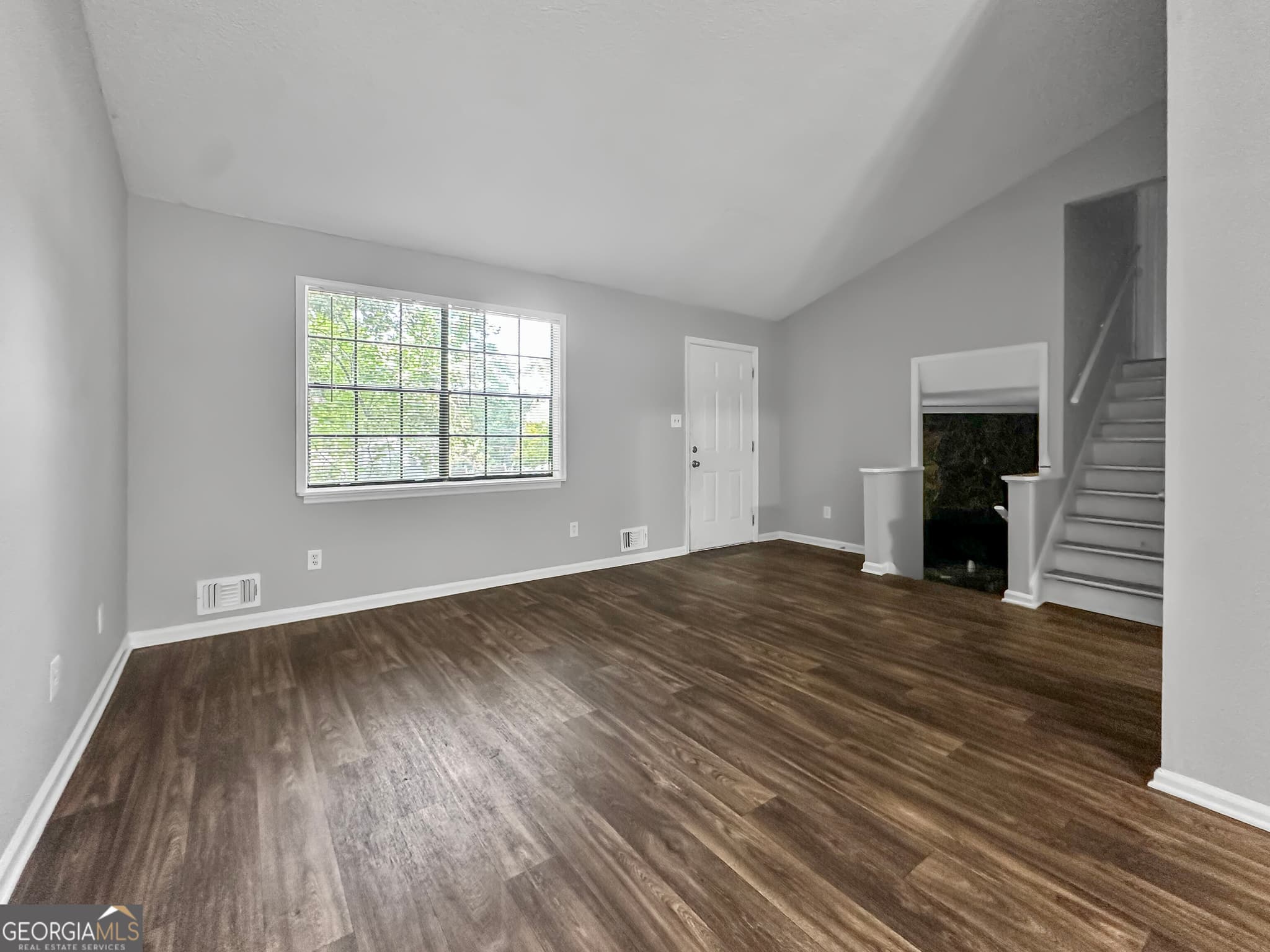 3 bedroom, 2 bathroom, 3,200 sq ft single family residence for rent at 191 Aaron Court, Riverdale, GA 30274 for $1,760 a month — photo 2