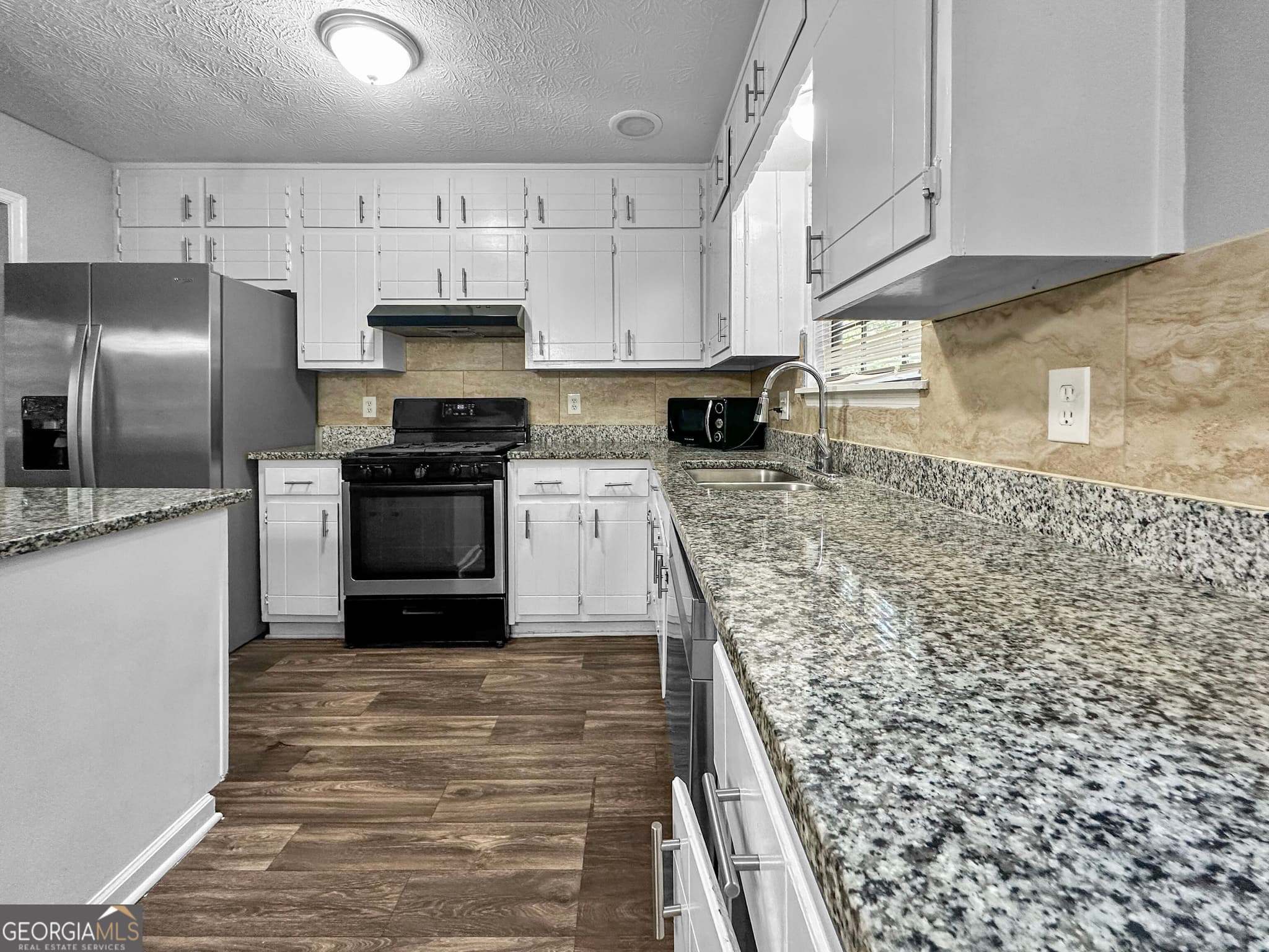3 bedroom, 2 bathroom, 3,200 sq ft single family residence for rent at 191 Aaron Court, Riverdale, GA 30274 for $1,760 a month — photo 6