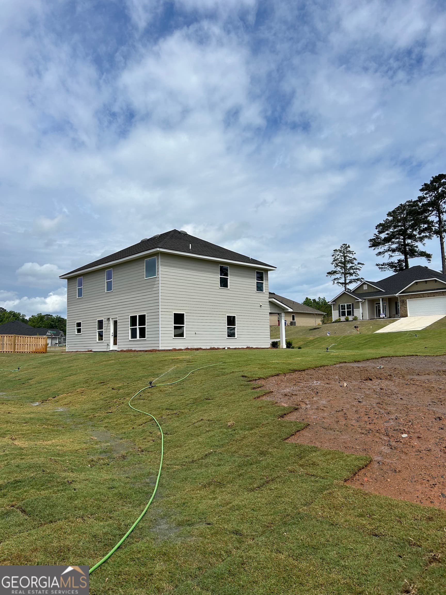 4 bedroom, 2.5 bathroom, 2,131 sq ft single family residence for sale at 1157 Barrington Place Way, Macon, GA 31220 — photo 2