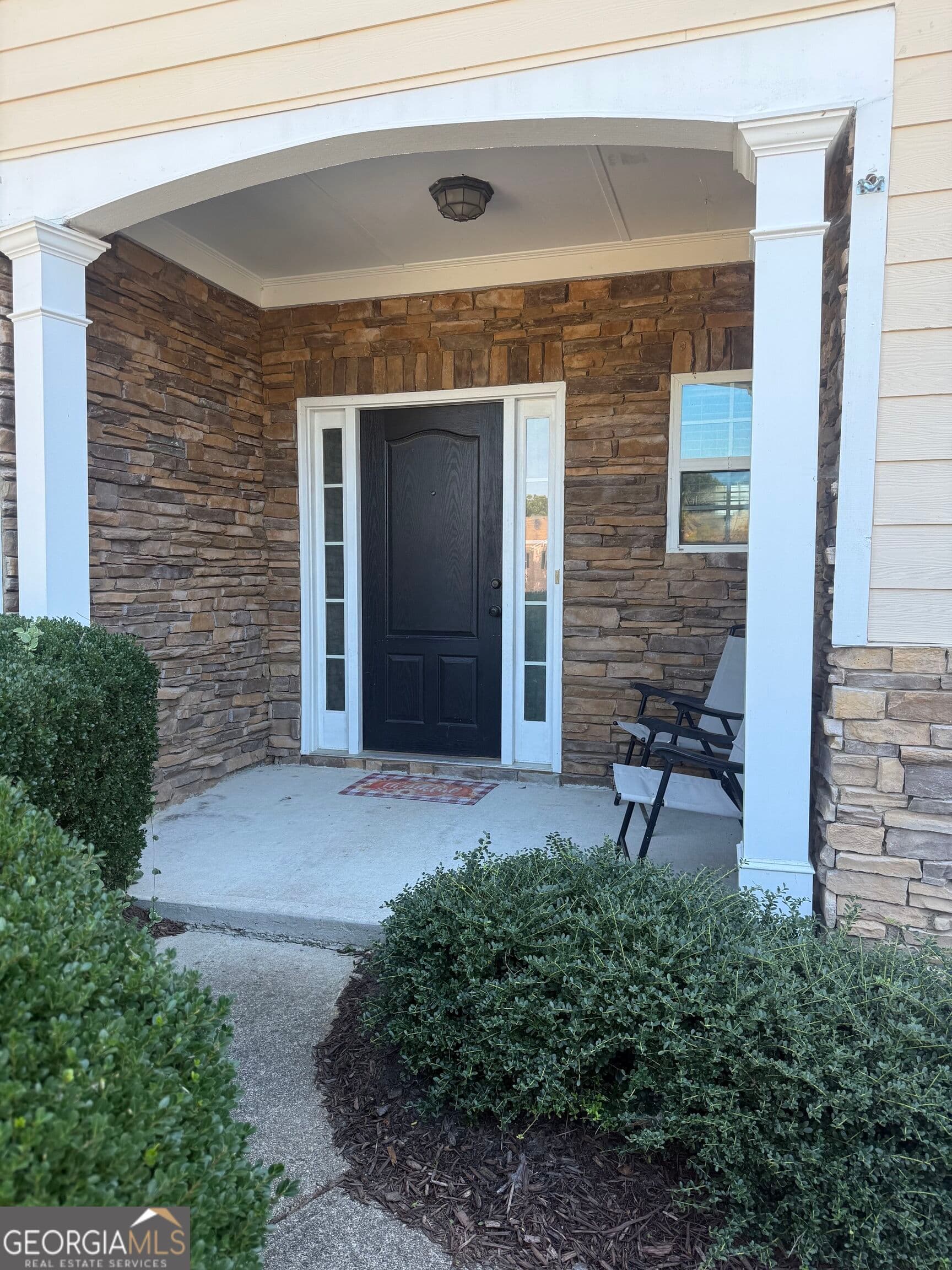 3 bedroom, 2.5 bathroom townhouse for rent at 2371 Marbleridge Drive, Gainesville, GA 30501 for $2,400 a month — photo 2