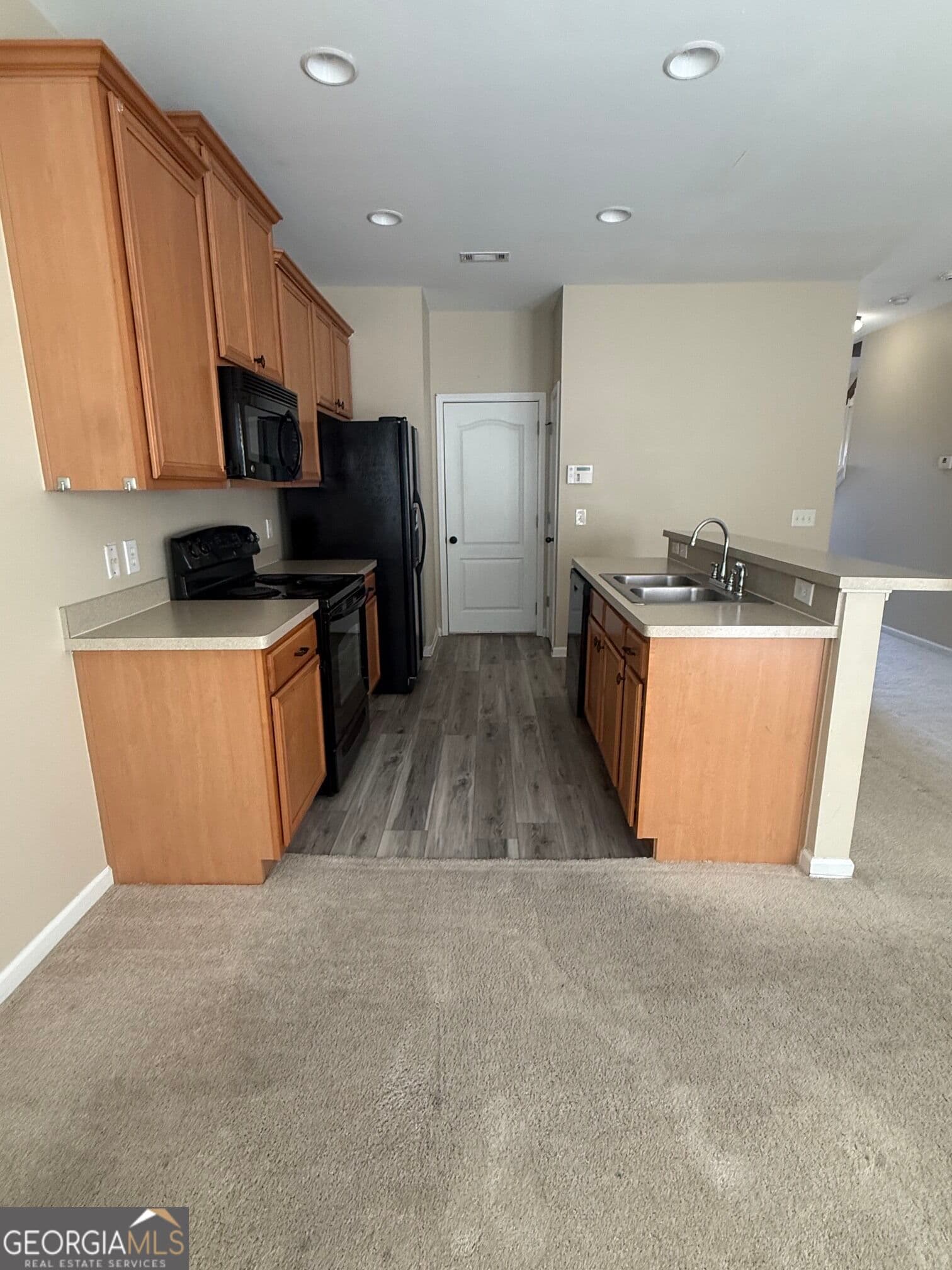 3 bedroom, 2.5 bathroom townhouse for rent at 2371 Marbleridge Drive, Gainesville, GA 30501 for $2,400 a month — photo 7