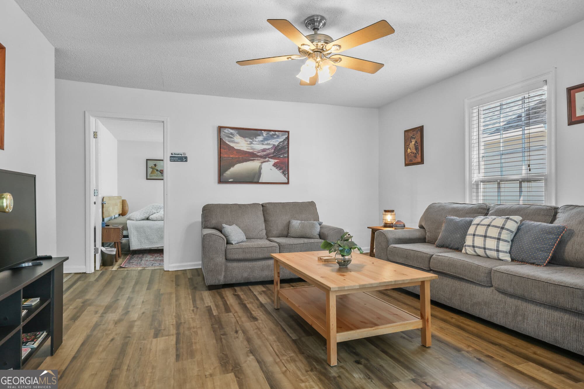 2 bedroom, 2 bathroom, 1,242 sq ft single family residence for sale at 818 Avenue B, Rome, GA 30165 — photo 3