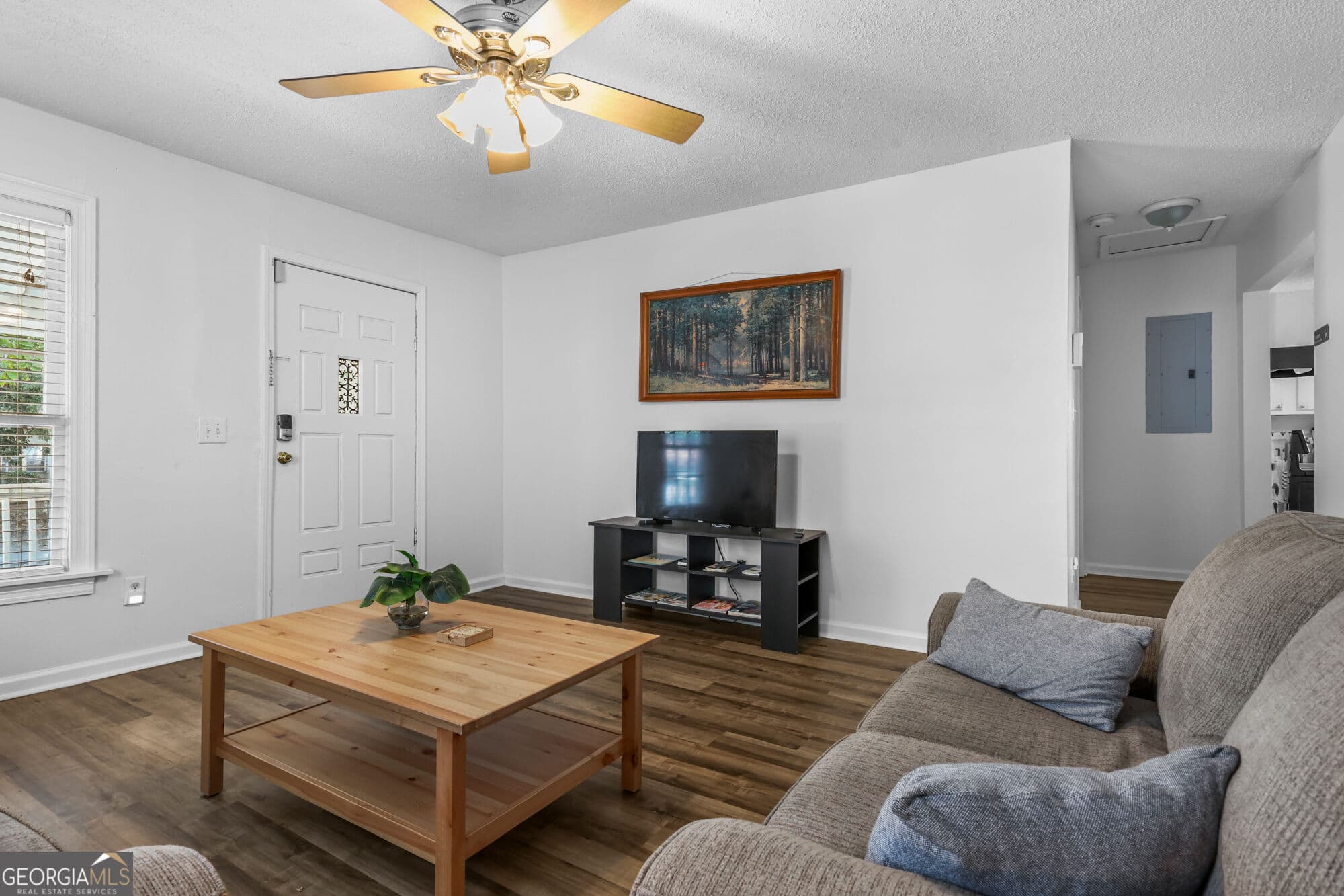 2 bedroom, 2 bathroom, 1,242 sq ft single family residence for sale at 818 Avenue B, Rome, GA 30165 — photo 5
