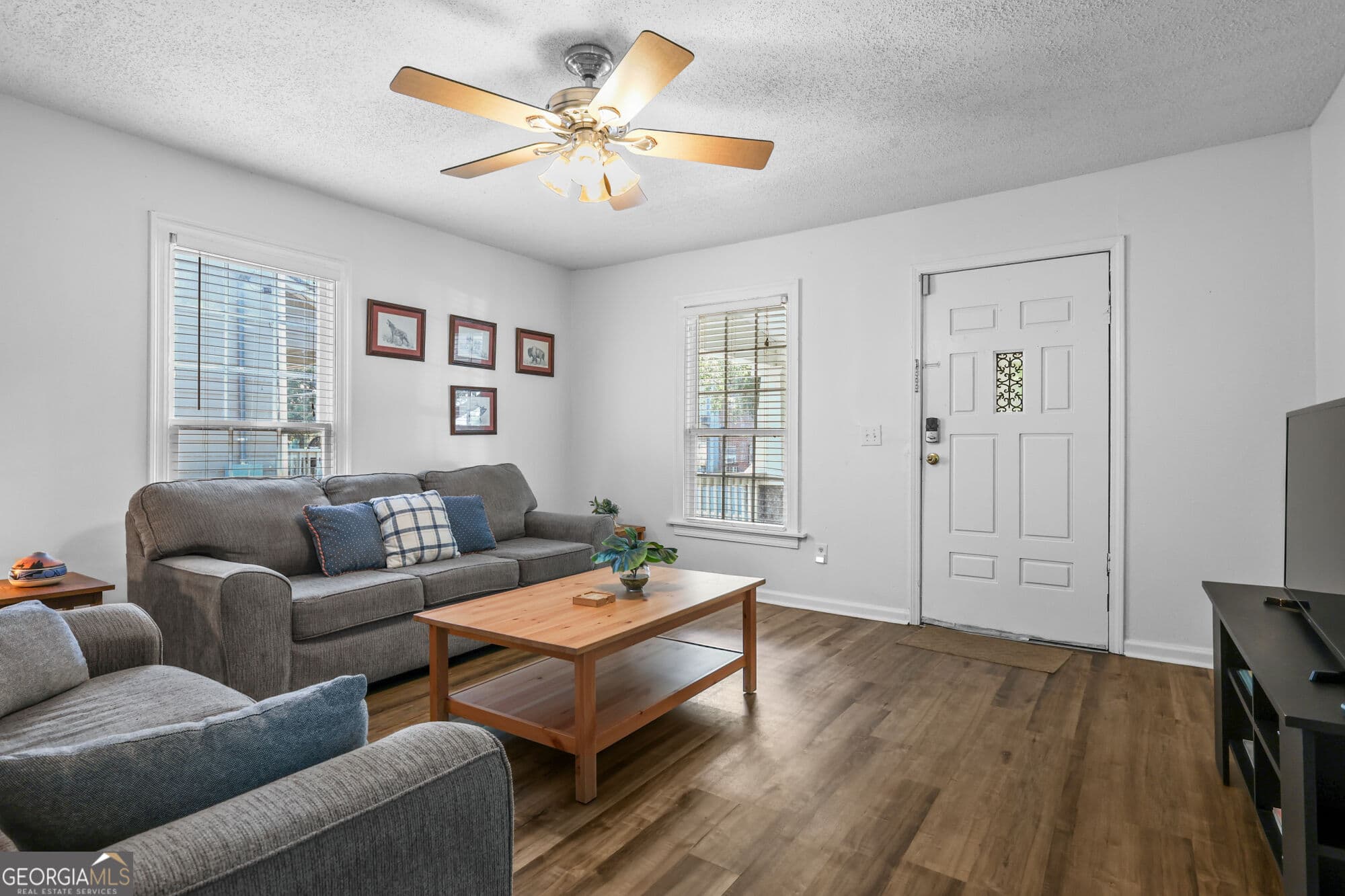 2 bedroom, 2 bathroom, 1,242 sq ft single family residence for sale at 818 Avenue B, Rome, GA 30165 — photo 4
