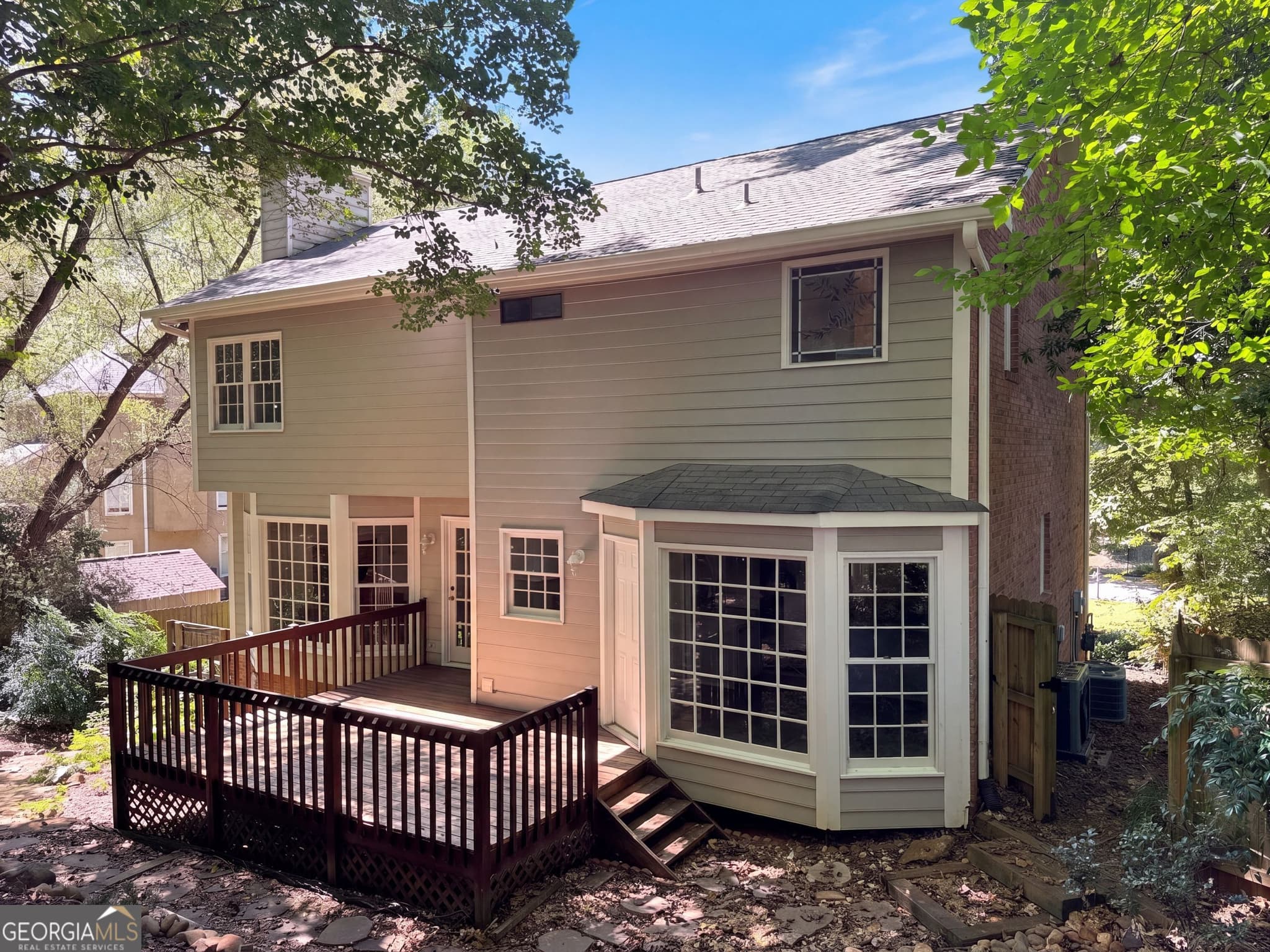 4 bedroom, 2.5 bathroom, 2,660 sq ft single family residence for sale at 305 Old Tree Trc, Roswell, GA 30075 — photo 5