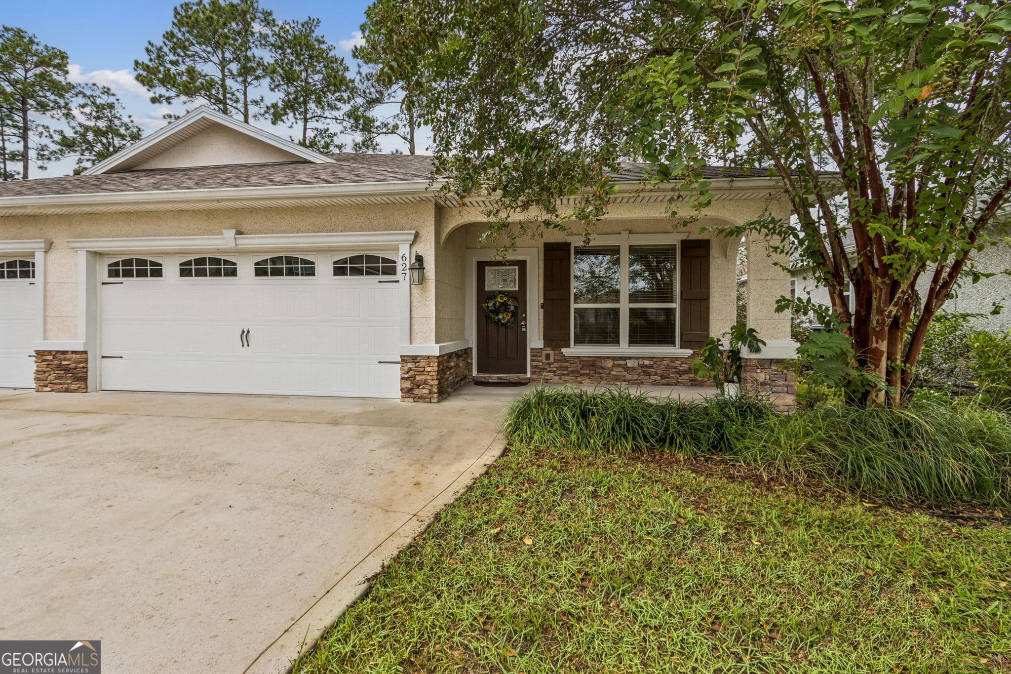 3 bedroom, 2 bathroom, 1,742 sq ft single family residence for sale at 627 Eagle Boulevard, Kingsland, GA 31548 — photo 1 of 77