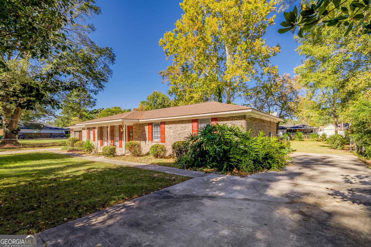 3 bedroom, 2 bathroom, 1,750 sq ft single family residence for sale at 412 Rothwell Street, Pooler, GA 31322 — photo 2