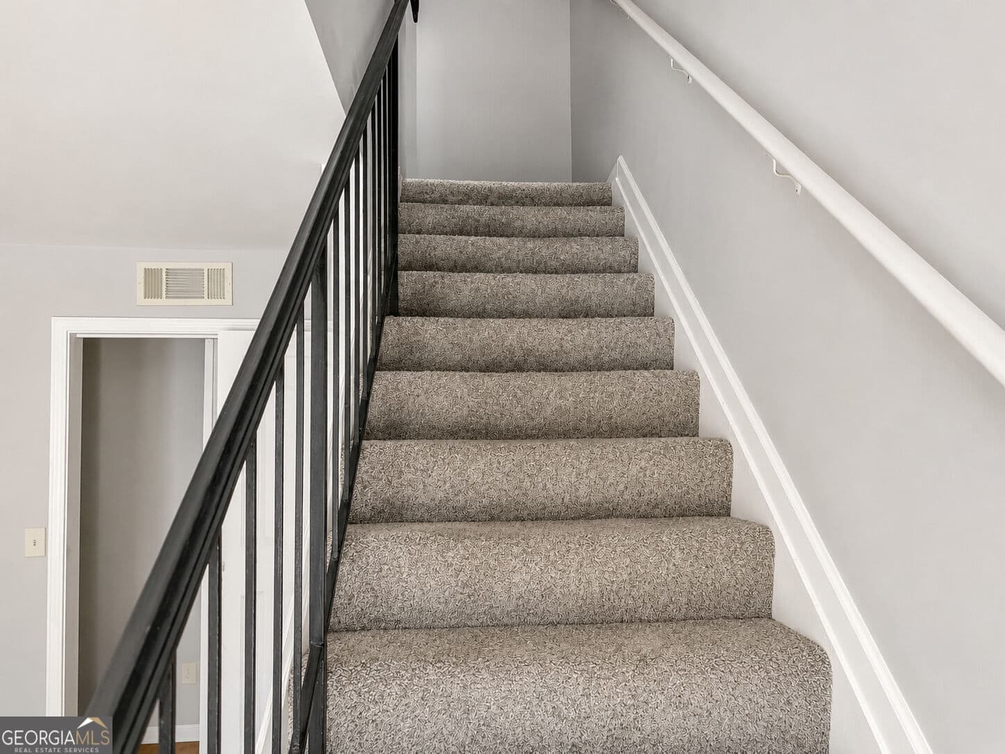 1 bedroom, 1.5 bathroom, 972 sq ft townhouse for sale at 1660 Stanton Road 3E, Atlanta, GA 30311 — photo 6