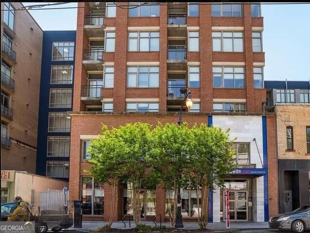 2 bedroom, 2 bathroom, 1,091 sq ft condominium for sale at 171 Auburn Avenue 527, Atlanta, GA 30303 — photo 2