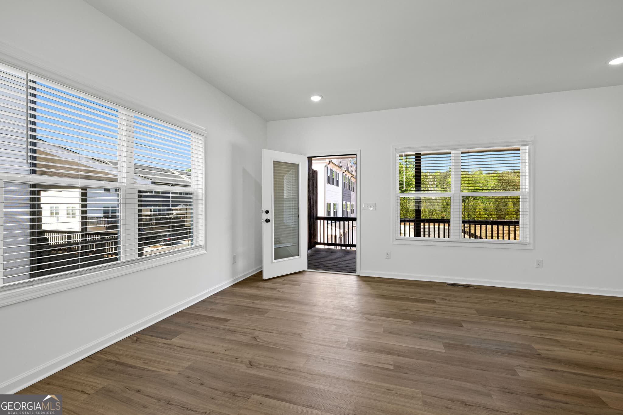 3 bedroom, 3.5 bathroom, 1,919 sq ft condominium for sale at 12 Mercury Lane 29, Newnan, GA 30265 — photo 10