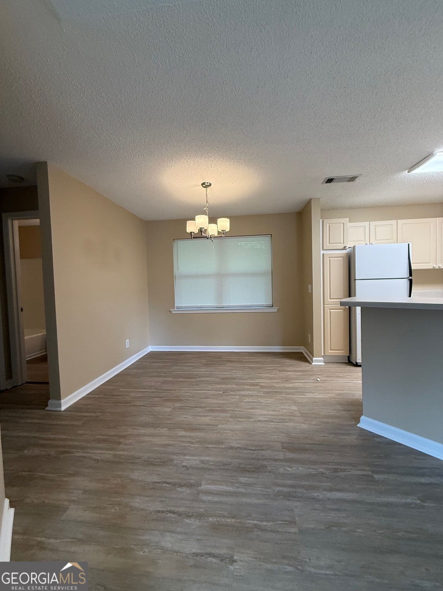 1 bedroom, 1 bathroom apartment for rent at 320 Ridgewood Avenue B4, Gainesville, GA 30501 for $1,235 a month — photo 3