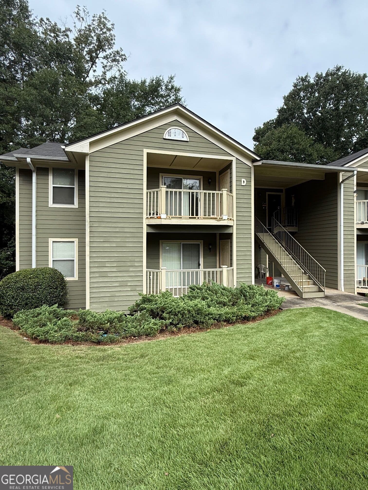 1 bedroom, 1 bathroom apartment for rent at 320 Ridgewood Avenue B4, Gainesville, GA 30501 for $1,235 a month — photo 1 of 10