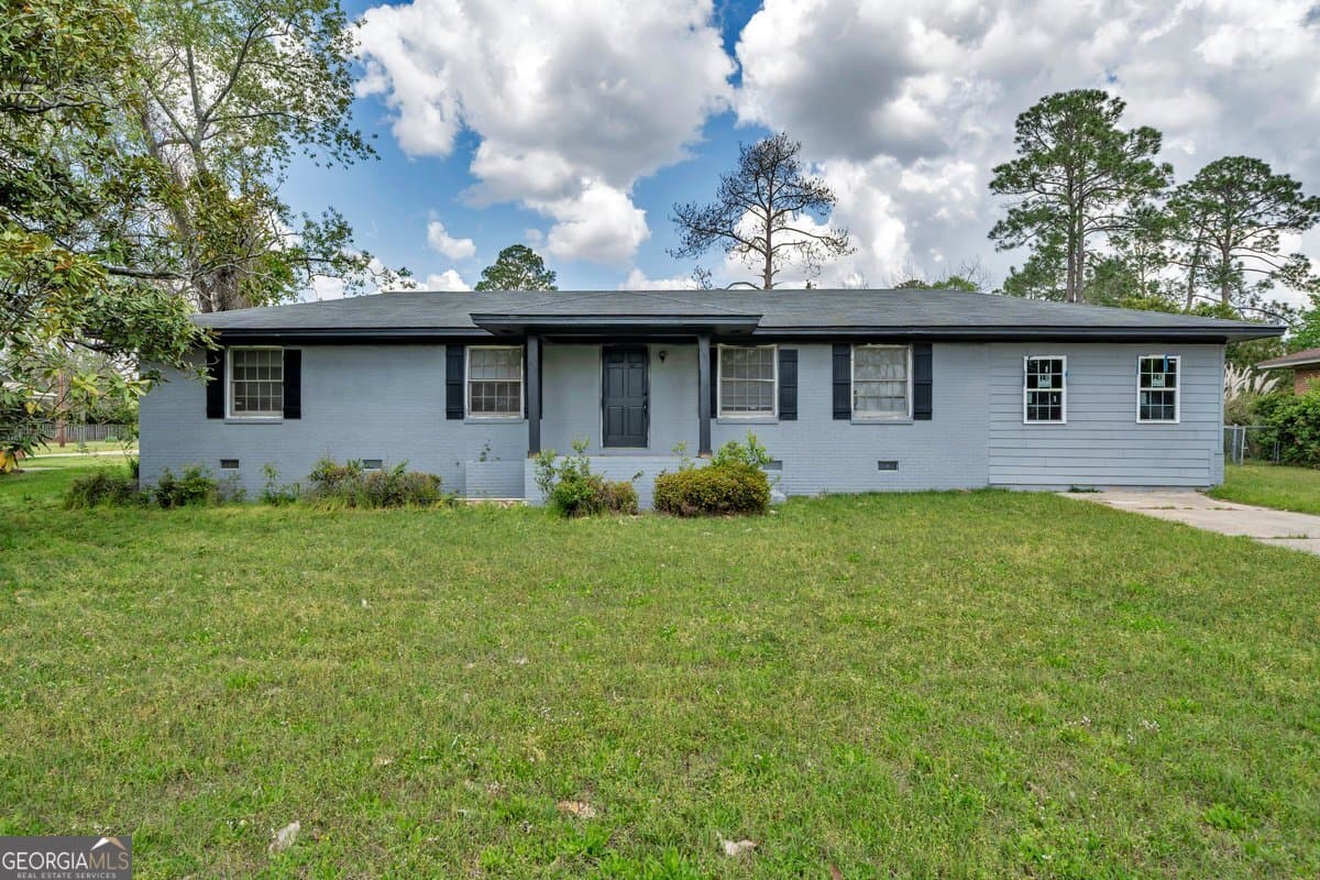 3 bedroom, 2 bathroom, 1,780 sq ft single family residence for sale at 715 E 29th Avenue, Cordele, GA 31015