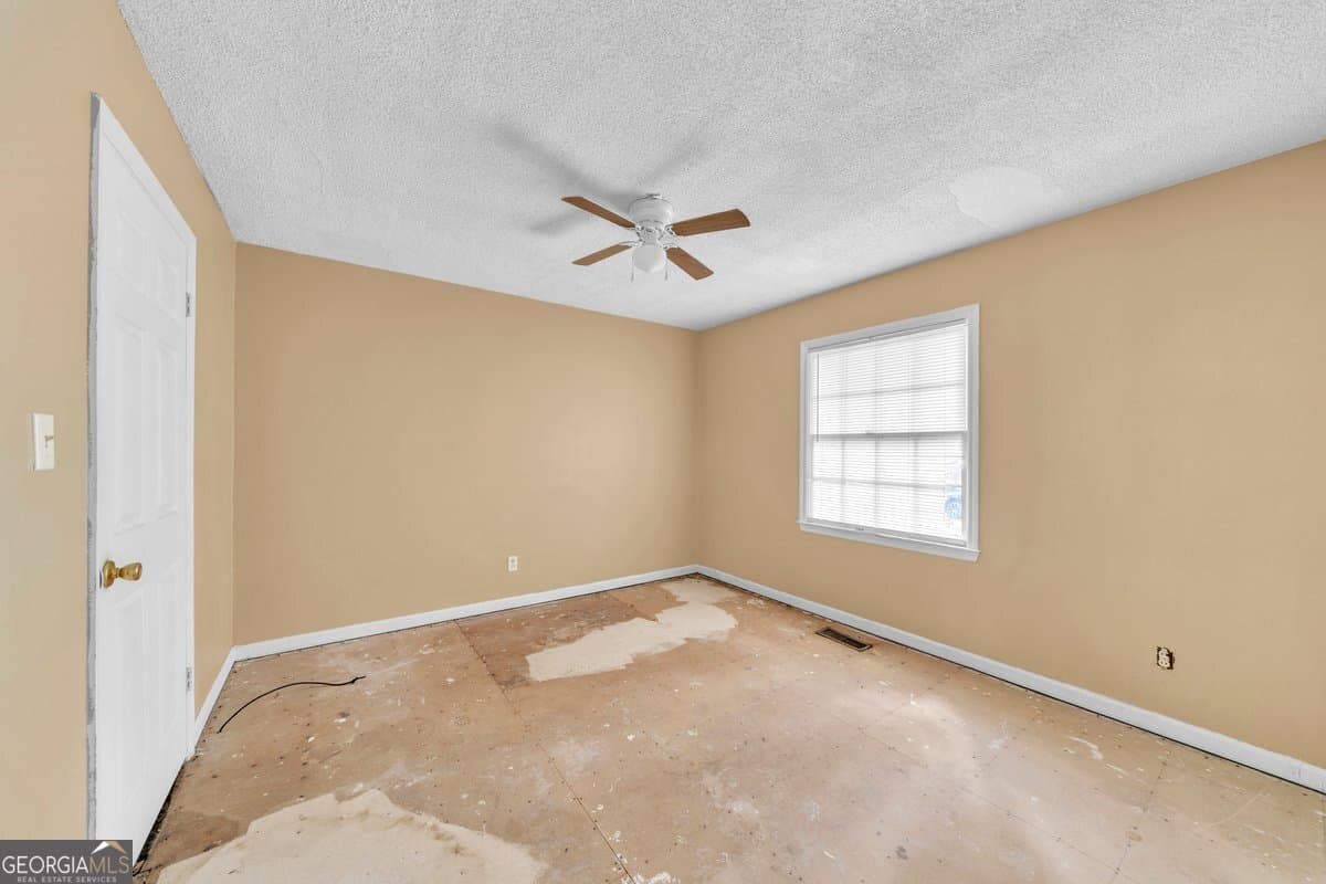3 bedroom, 2 bathroom, 1,780 sq ft single family residence for sale at 715 E 29th Avenue, Cordele, GA 31015 — photo 8