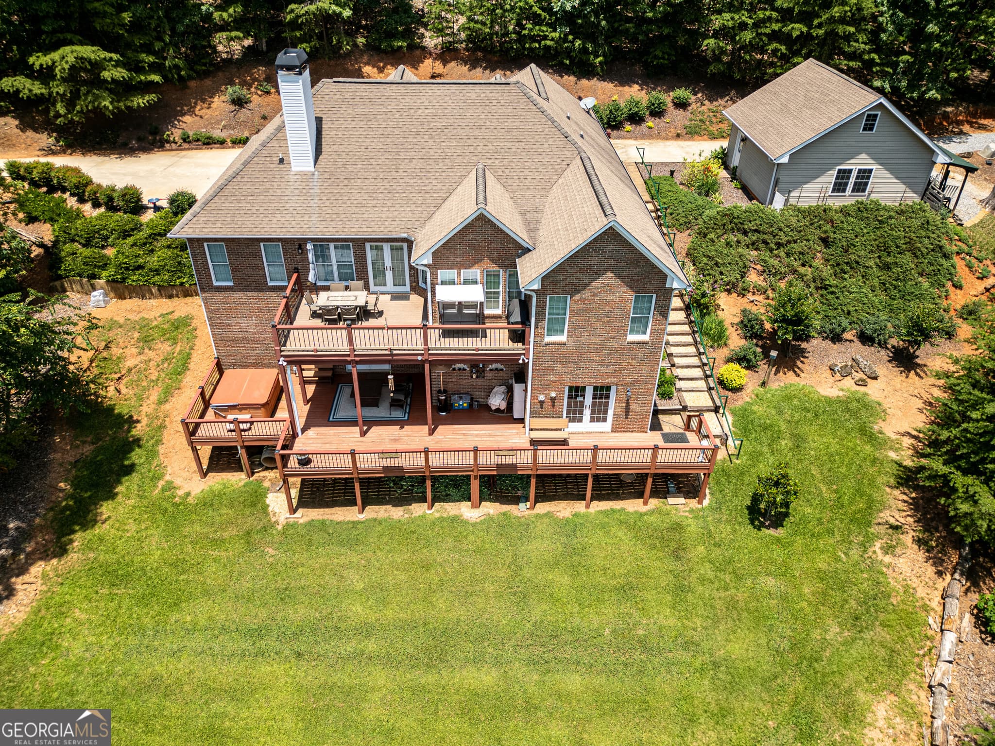 3 bedroom, 4.5 bathroom, 3,612 sq ft single family residence sold at 865 Laurel Ridge Road, Cleveland, GA 30528