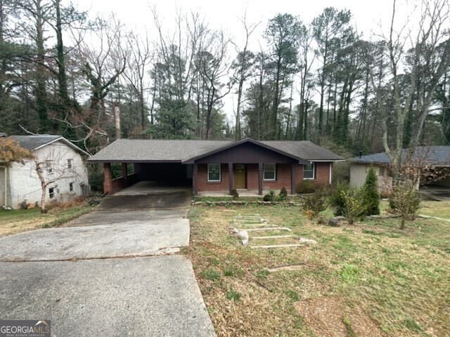 5 bedroom, 3 bathroom, 1,584 sq ft single family residence for sale at 2314 Omaha Road, Atlanta, GA 30331 — photo 2