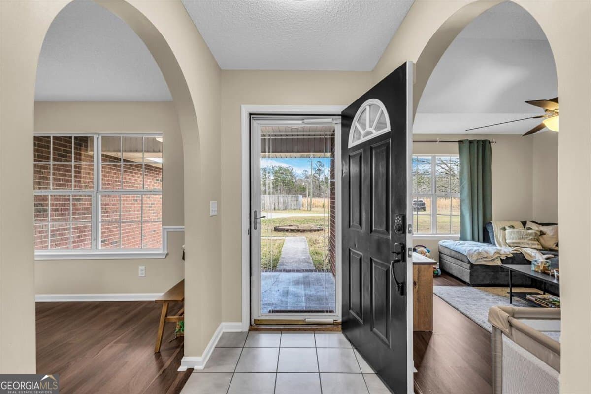 4 bedroom, 2 bathroom, 1,901 sq ft single family residence for sale at 153 Hughes Drive, Midway, GA 31320 — photo 6
